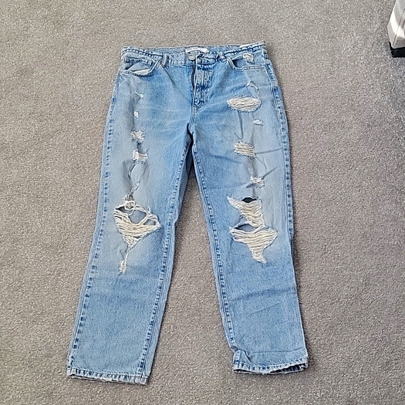 Women's distressed Garage jeans Sz 13/ sz 31, straight fit - Picture 1 of 3